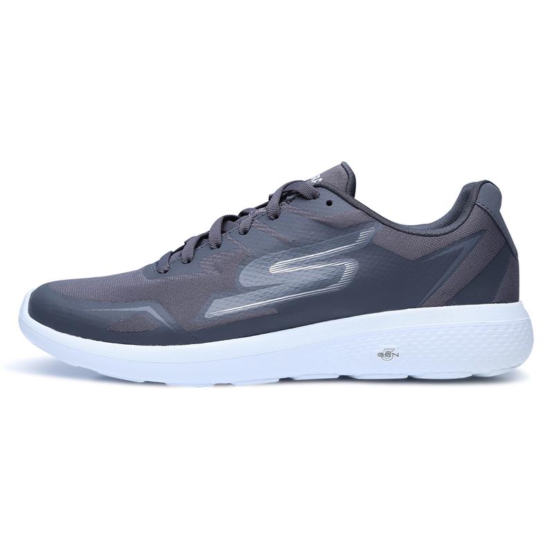 Skechers go train city store